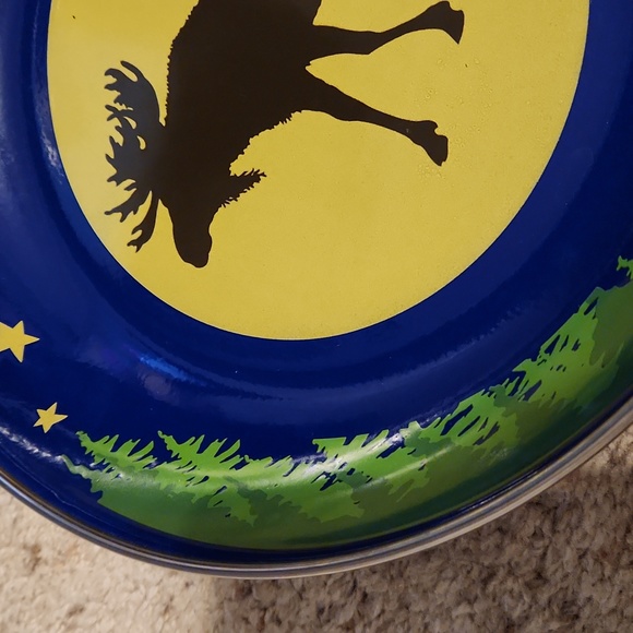 The Golden Rabbit II Moose Design Enamelware Serving Bowl - Picture 3 of 9